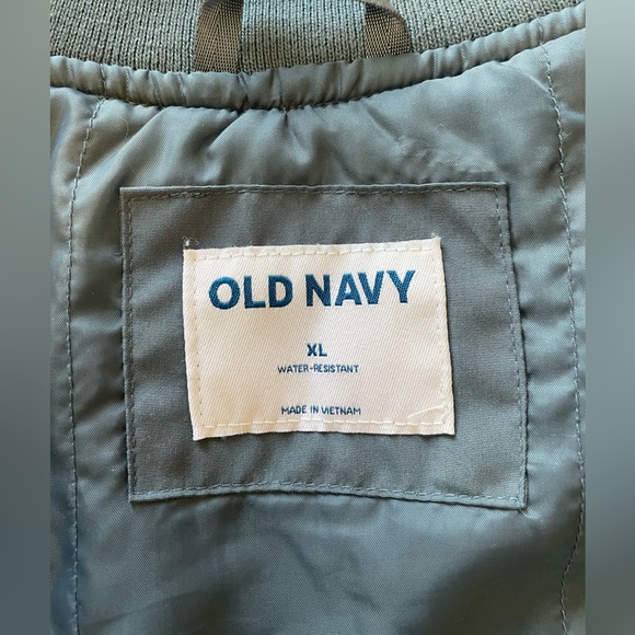Timeless Old Navy Water Resistant Bomber Jack - Picture 4 of 8